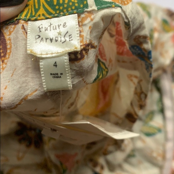 Pants sz 4 - Picture 3 of 3